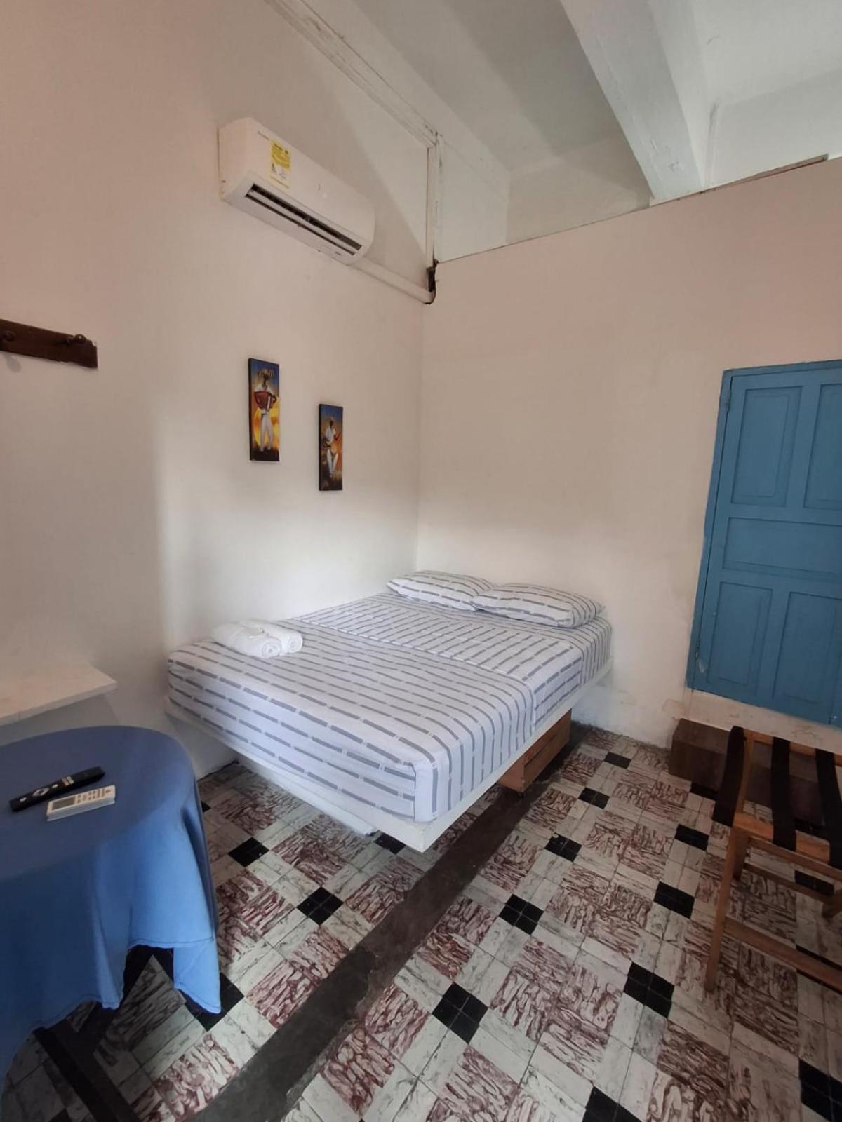 Hostal 1811 Картахена Экстерьер фото