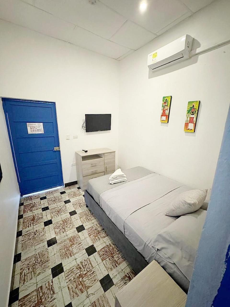 Hostal 1811 Картахена Экстерьер фото